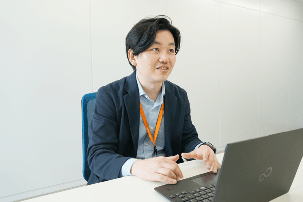 人事部　人事企画　副長　越智康裕　様